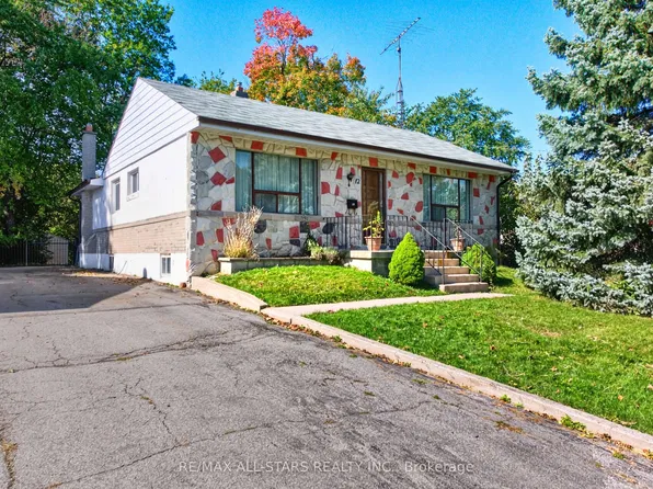 12 Adanac Dr, Toronto, ON M1M 2E4