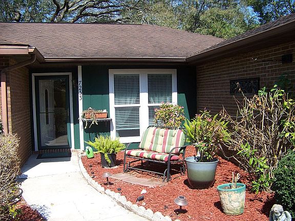 2nd image of 7233 Holiday Hill Ct
