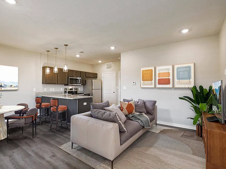 Trailview Apartments at Pioneers Park — Photo 28