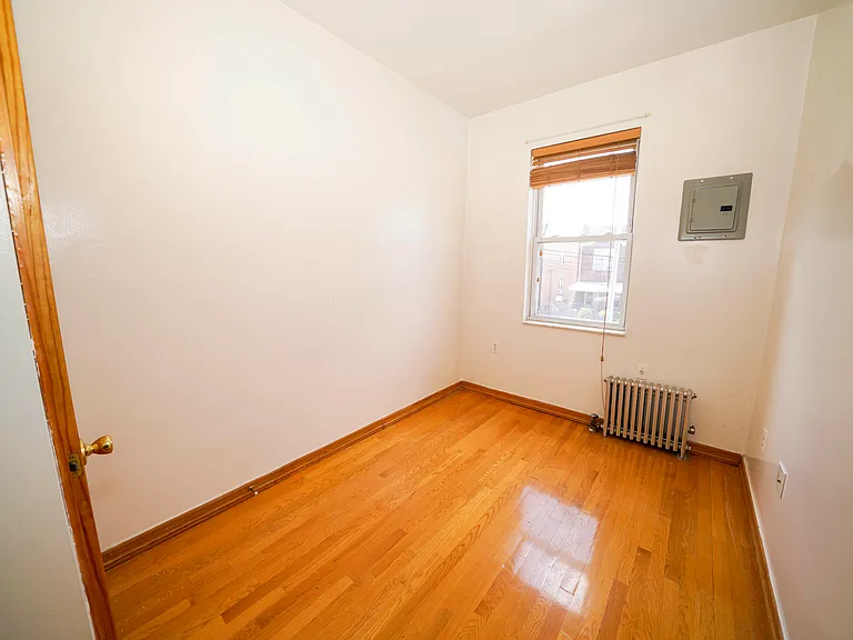 20-59 36th St #2A — Photo 9