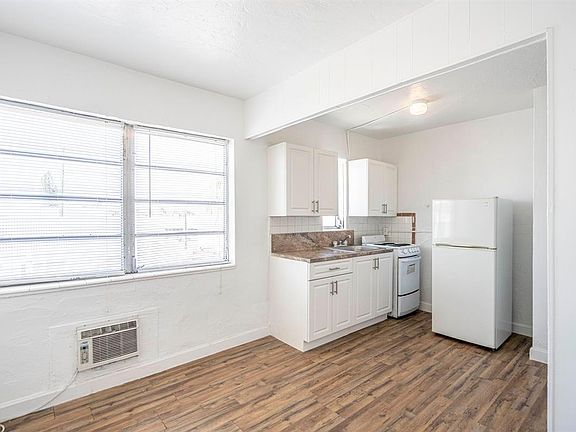 5th image of 6970 Indian Creek Dr Unit 4-6970-04