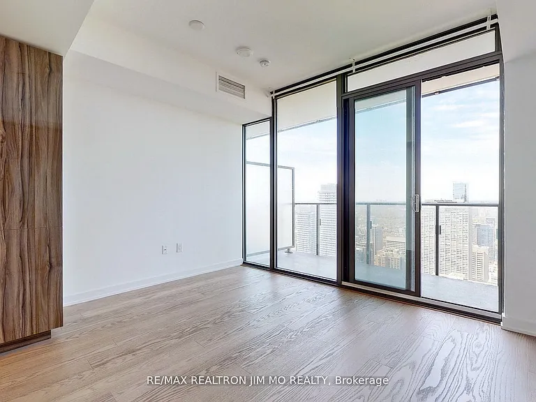 11 Wellesley St W #5510 — Photo 16