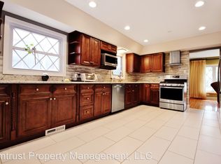 7514 Kostner Ave, Skokie, IL 60076