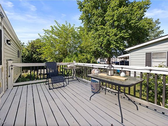 5th image of 135 Cedar Brook Dr