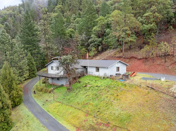 855 Manzanita Dr, Rogue River, OR 97537