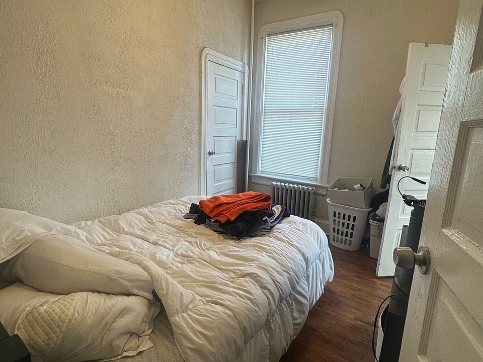 1st image of 1355 W Chicago Ave #B01