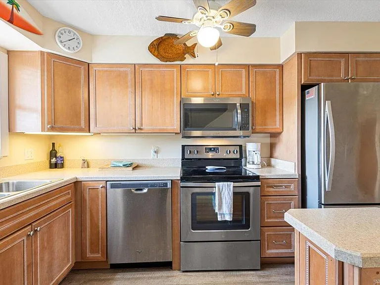 1300 Seaway Dr #B10 — Photo 8