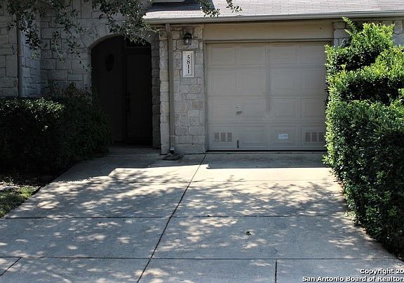 2nd image of 5811 Wexford Pl