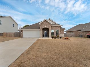 5498 Little Field Ave, Springdale, AR 72762