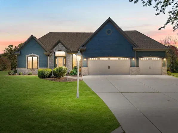 W352N5974 Nelson ROAD, Oconomowoc, WI 53066