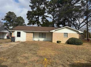 105 W 37th Ave, Pine Bluff, AR 71603