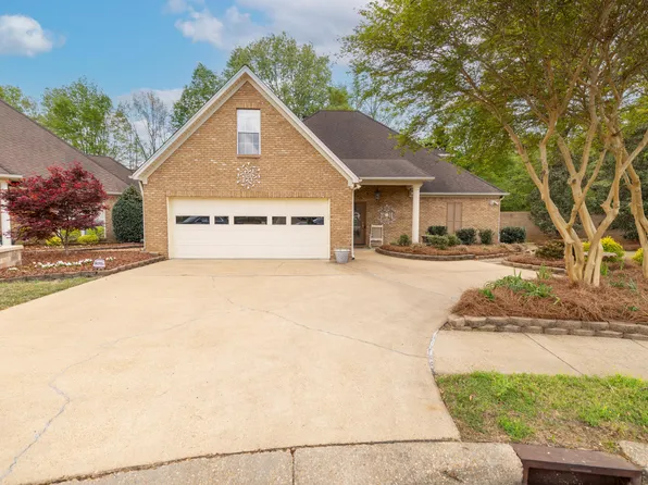 117 Chelsia Way, Starkville, MS 39759
