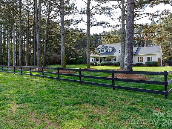 2nd image of 6677 Campbell Rd