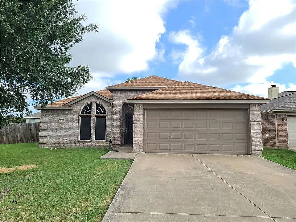 1st image of 10408 Fossil Hill Dr