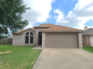 10408 Fossil Hill Dr, Fort Worth, TX 76131