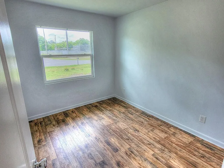3919 Skycrest Dr — Photo 12