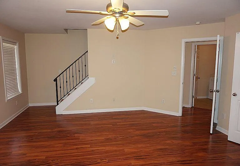 1368 Island Town Dr — Photo 8