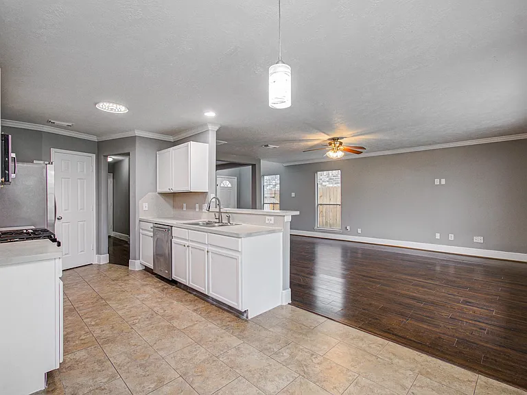 13963 Maximos Dr — Photo 15