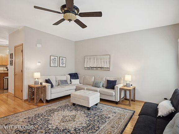 3rd image of 262 Monarch Dr #262