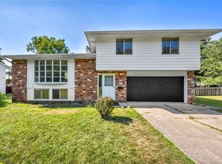 501 Button Rd, Bedford, OH 44146