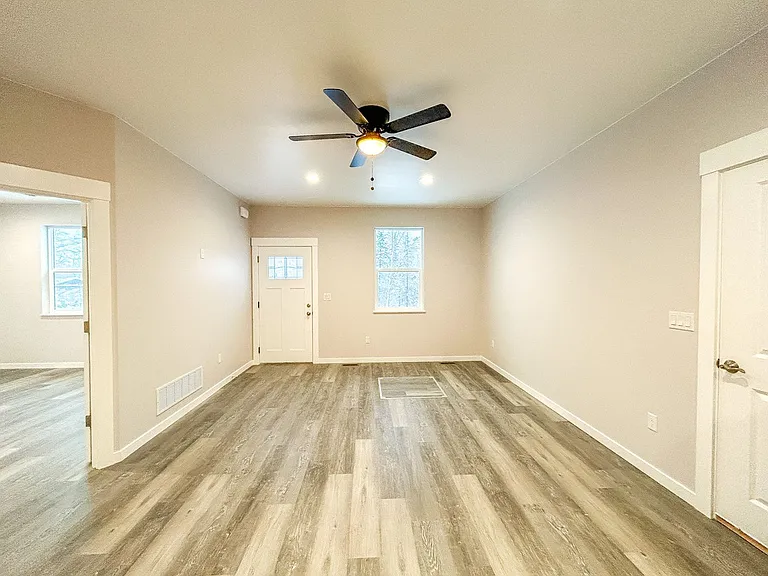 4860 E Pamela Dr — Photo 3