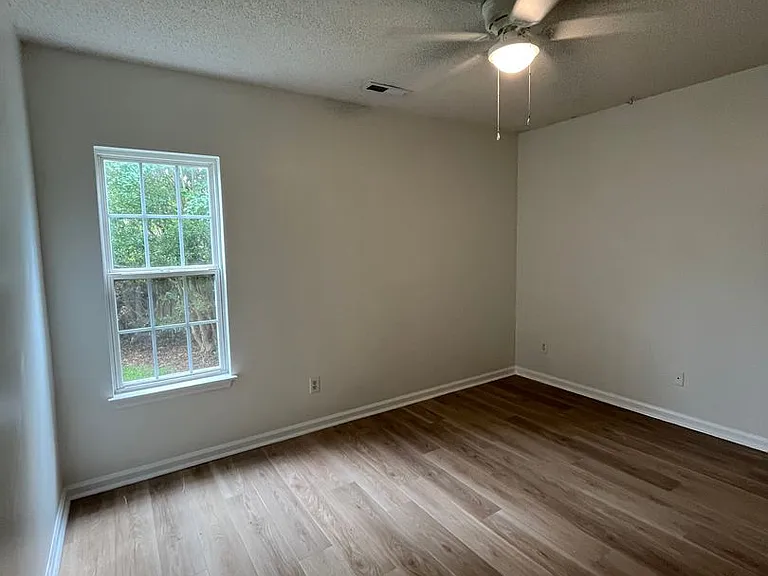 1408 Barouche Ct — Photo 26