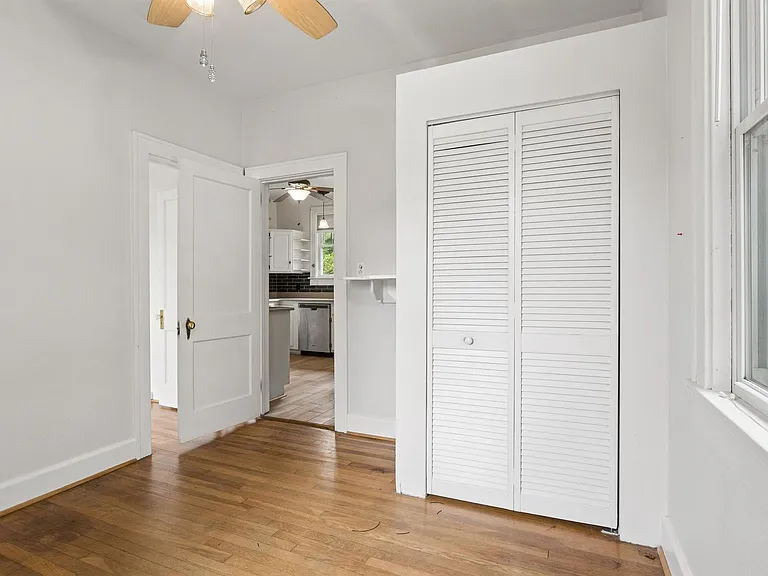 7 Willoughby Pl — Photo 17