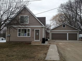 613 Portland Ct NE, Rochester, MN 55906