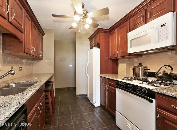 5th image of 2200 S Stewart Ave APT 4L