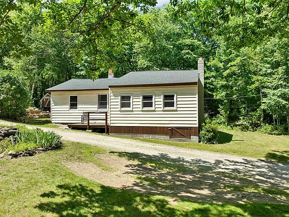 2nd image of 30 Roy Road