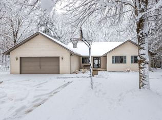 9877 Sunset Dr, Stanwood, MI