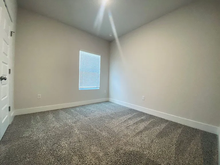 9908 Starling Dr — Photo 13