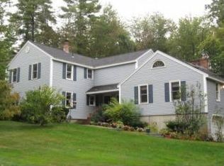 6 Page Ln, Hampstead, NH 03841
