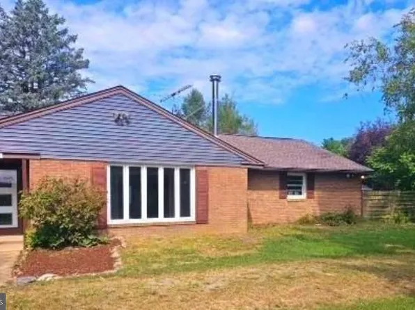 208 Brick Rd, Oxford, PA 19363