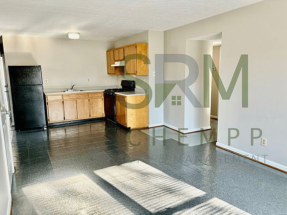 2nd image of 2614 W Jefferson St #4