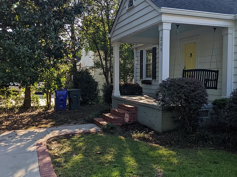 209 E Faris Rd — Photo 45