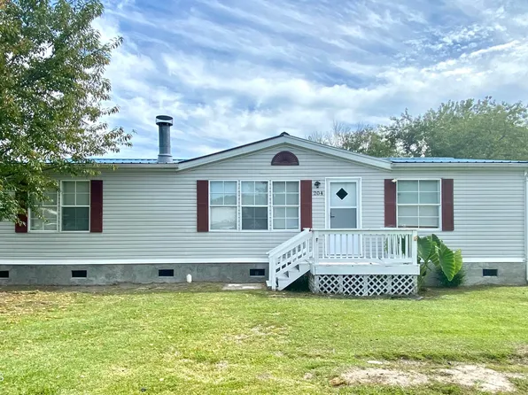 204 Seashore Drive, Swansboro, NC 28584