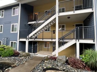 12613 SE 41st Pl APT E303, Bellevue, WA