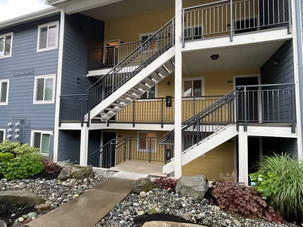 12613 SE 41st Place #E303, Bellevue, WA 98006