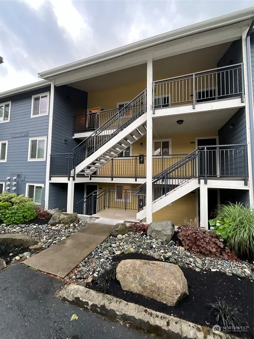 12613 SE 41st Place #E303 photo 1