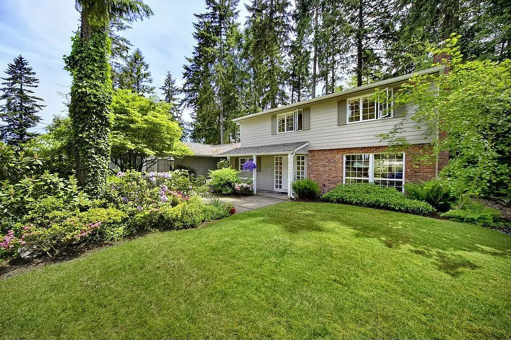 16809 NE 11th Pl photo 1