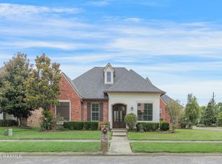 100 Huttingtower Ln, Lafayette, LA 70508