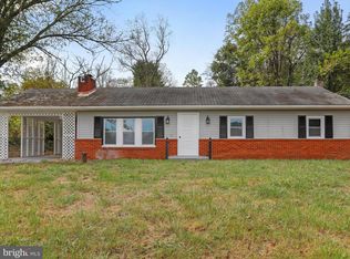 310 Crawford Ln, Great Cacapon, WV 25422