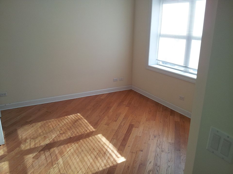1st image of 2122 W Arthur Ave APT 4