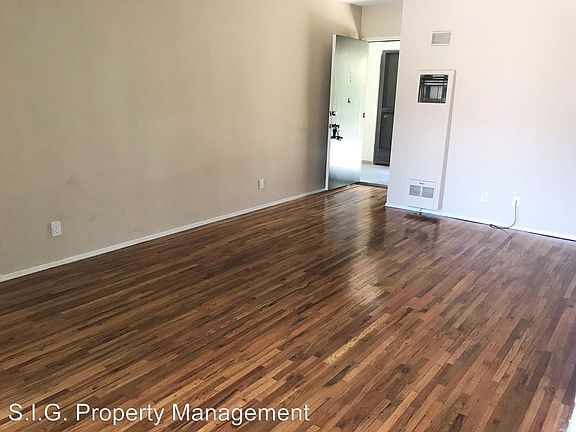4th image of 10425 Parr Ave APT E