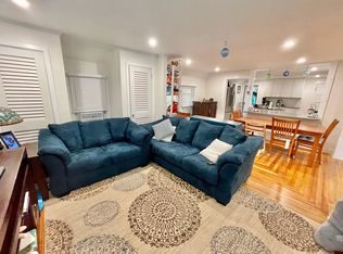 41 Freeborn St APT 2, Newport, RI 02840