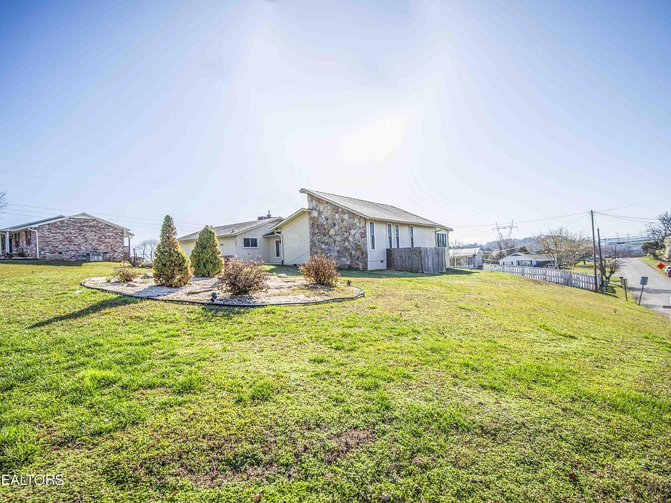 1st image of 2681 Avery Cir