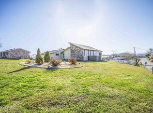 2681 Avery Cir, Lenoir City, TN 37772