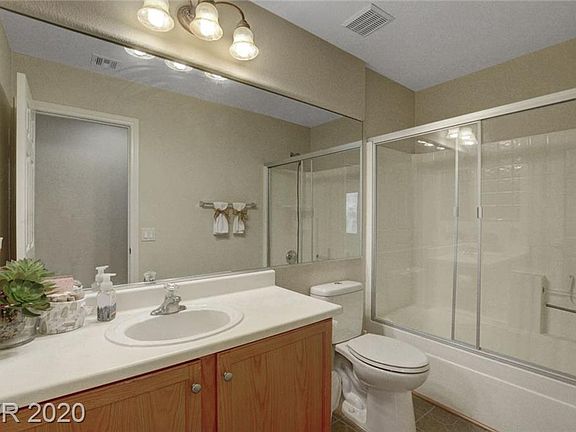 2nd image of 5337 Santa Fe Heights St