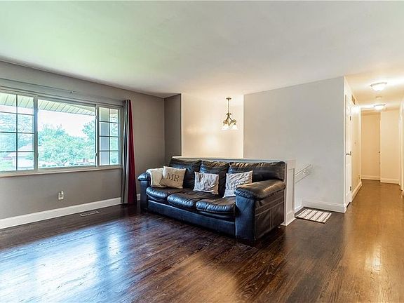 4th image of 2158 Dahle Ct